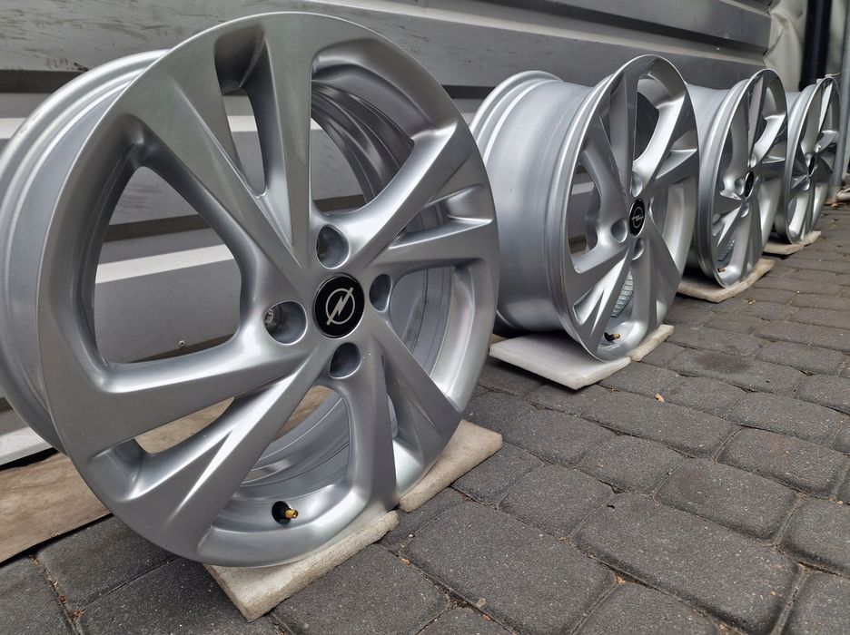 NOWE ORYGINALNE Felgi aluminiowe Opel 17" Corsa Combo