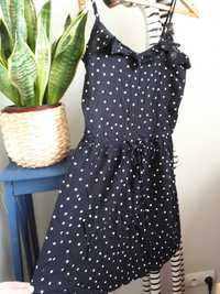 Czarna sukienka w kropki na lato z wiskozy, Cropp, r.S/M