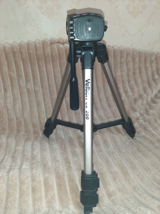 Штатив Velbon CX 200