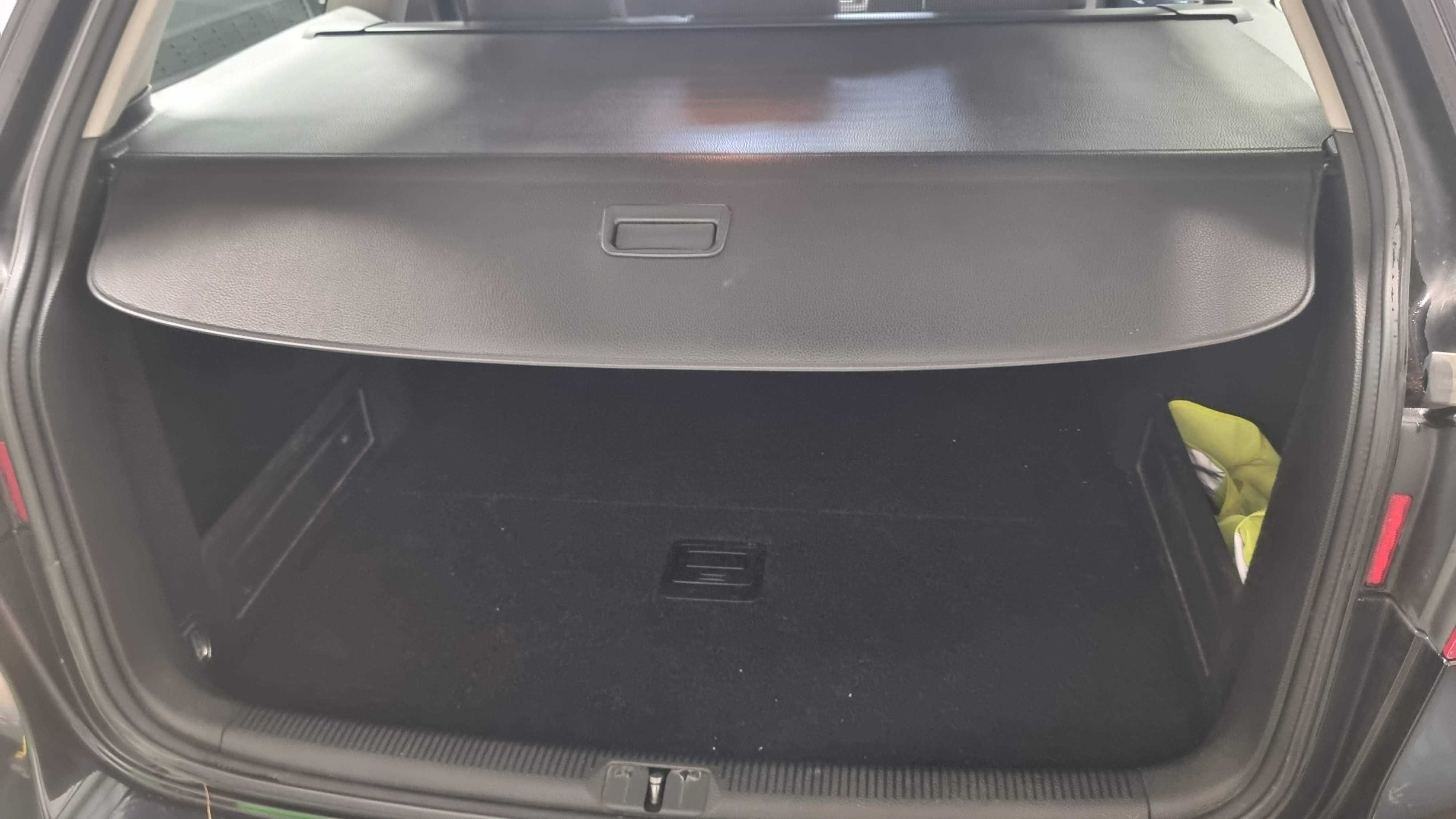 VW Passat 2.0 TDI ST. Bem conservada, bom preço.