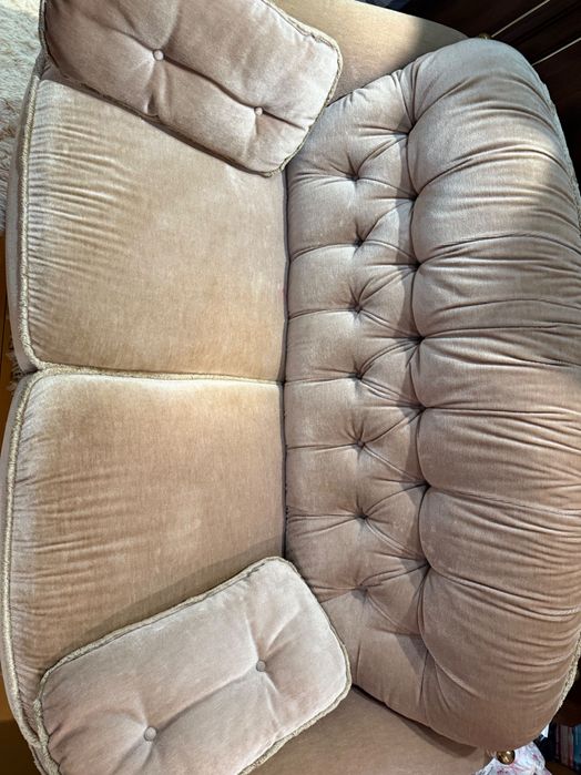 Світлий велюровий диван (розкладний)