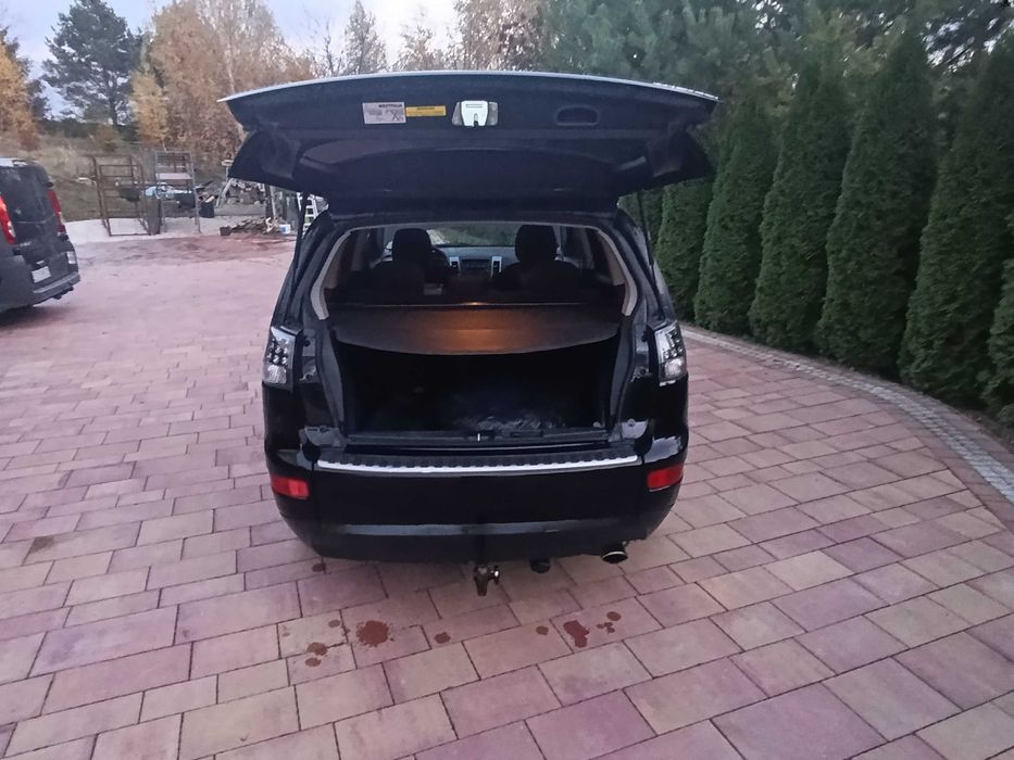 Mitsubishi Outlander 2.4b,gaz4X4