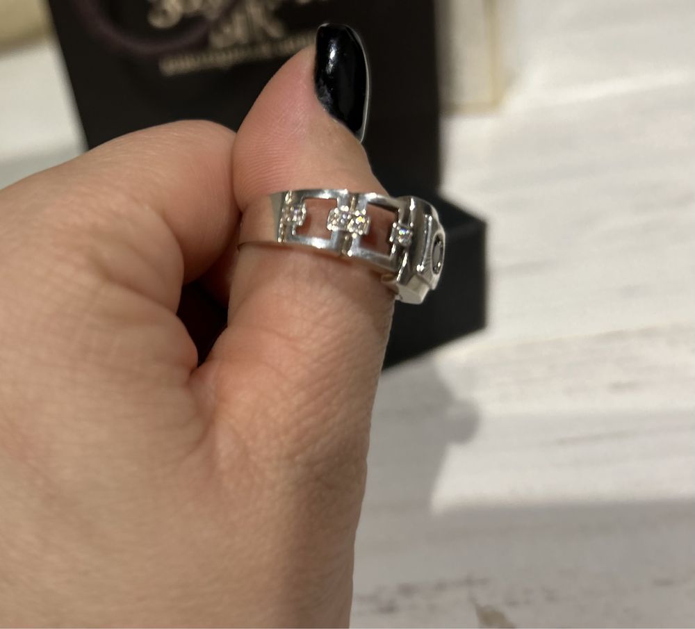 Мужское серебряное кольцо с фианитами камнями 21,5 21 22