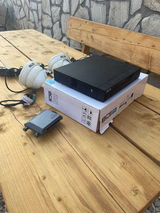 Zestaw kamer(4),rejestrator i switch