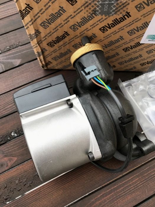 Nowa Pompa Vaillant 160928, 00.100.30.634