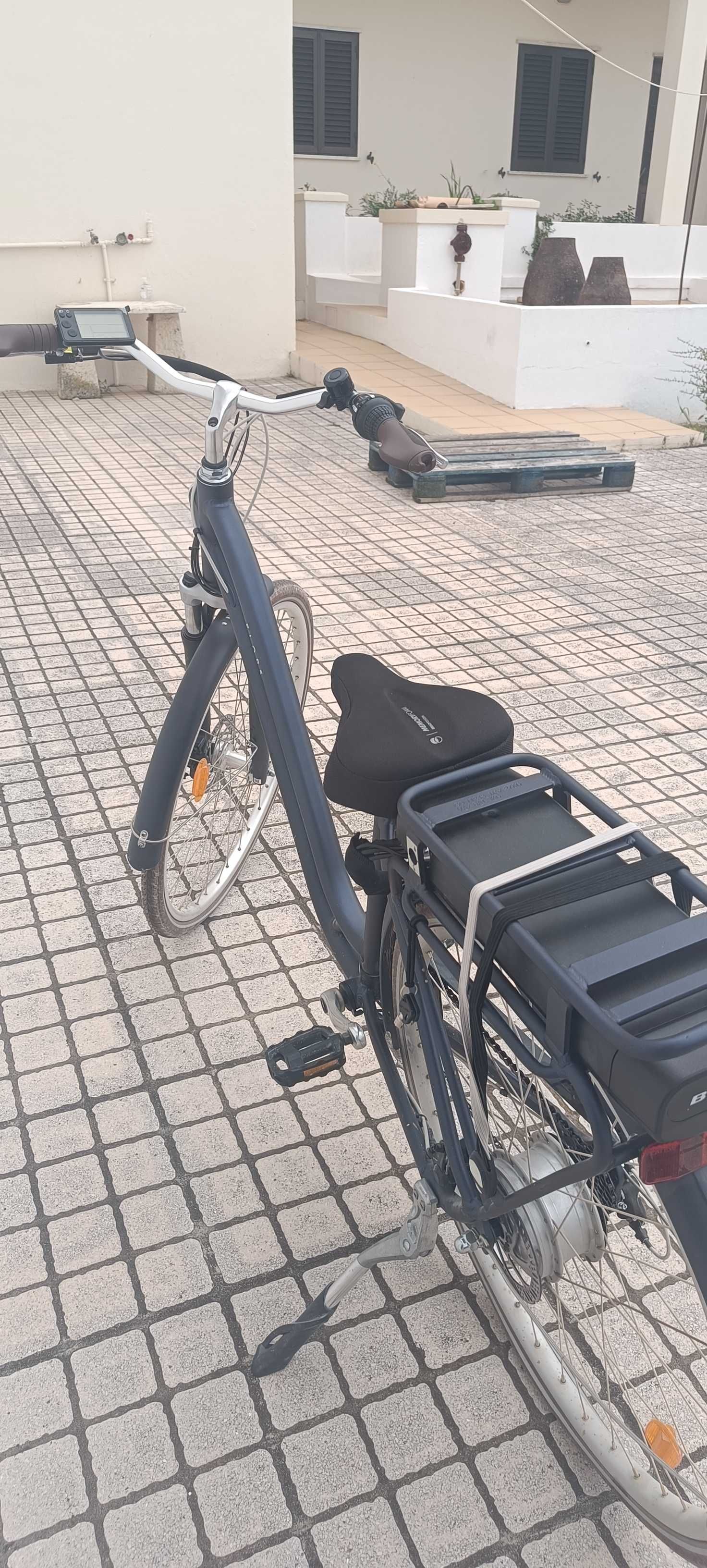 Bicicleta eléctrica elops 900