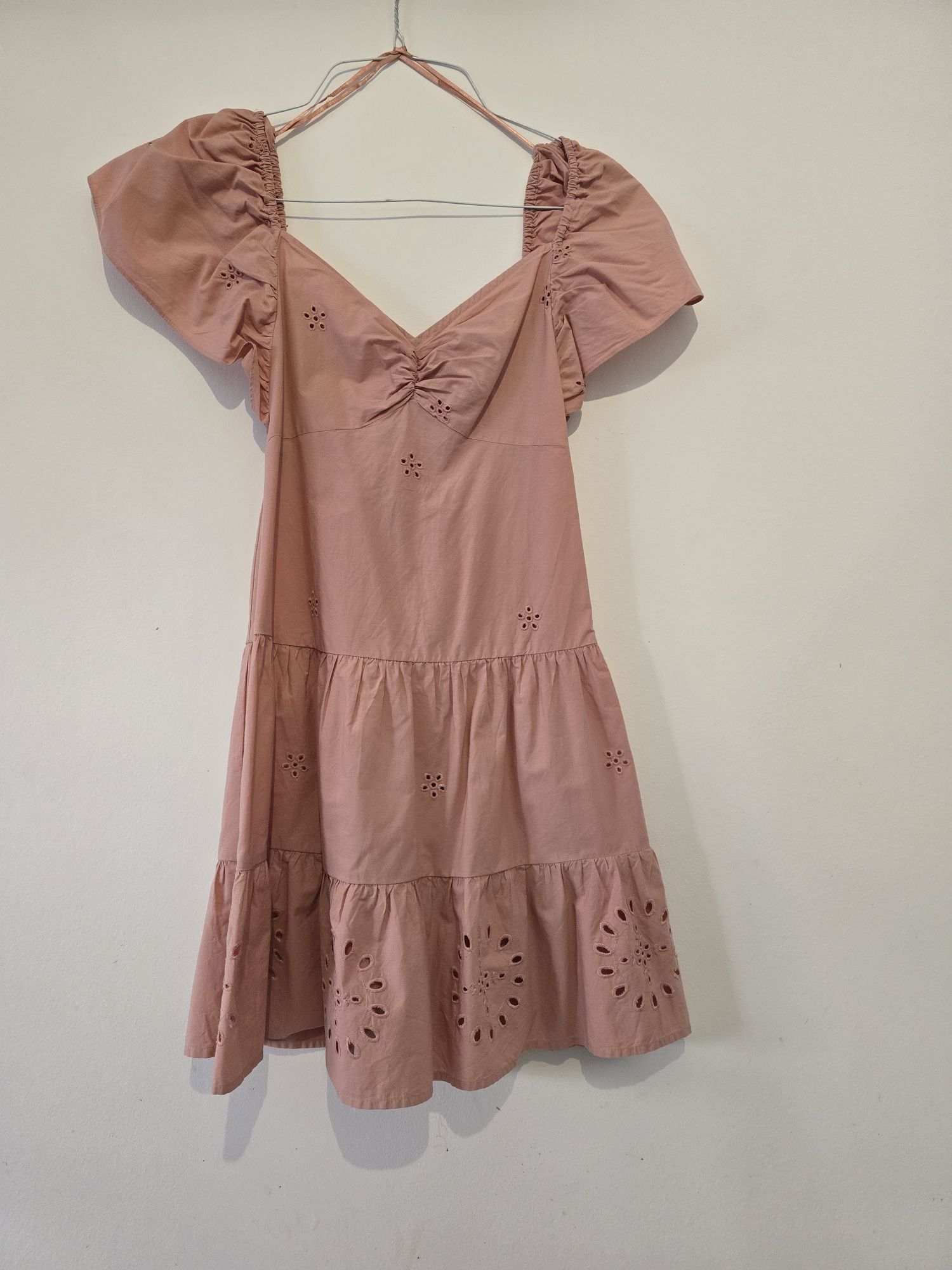 Vestido rosa Zara
