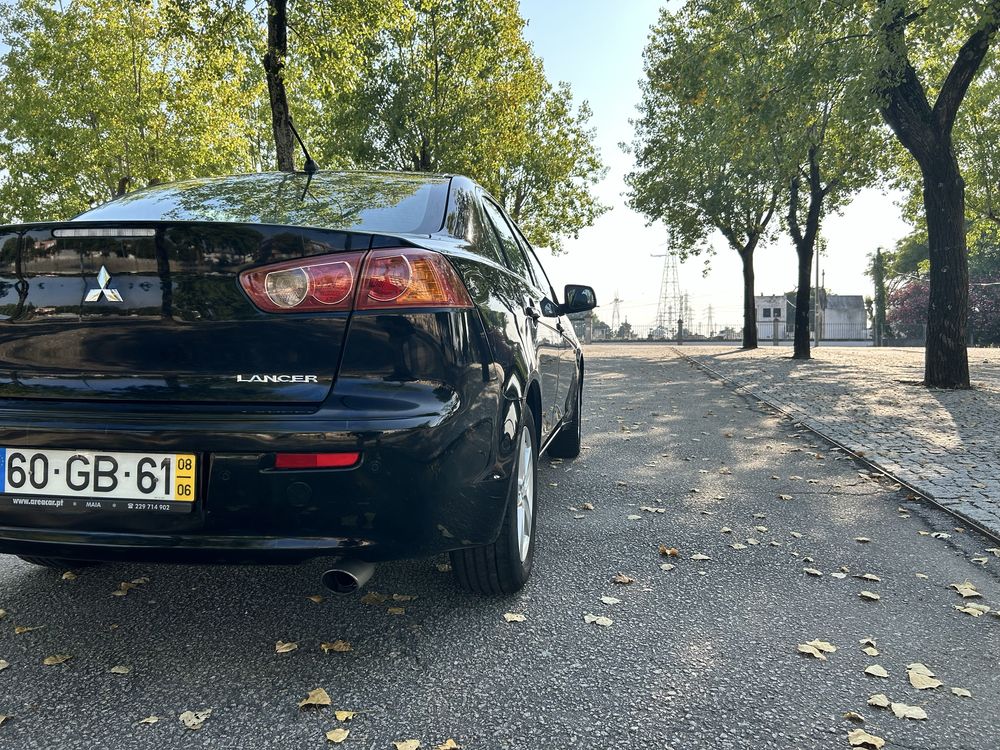 Mitsubishi Lancer 1.5i invite
