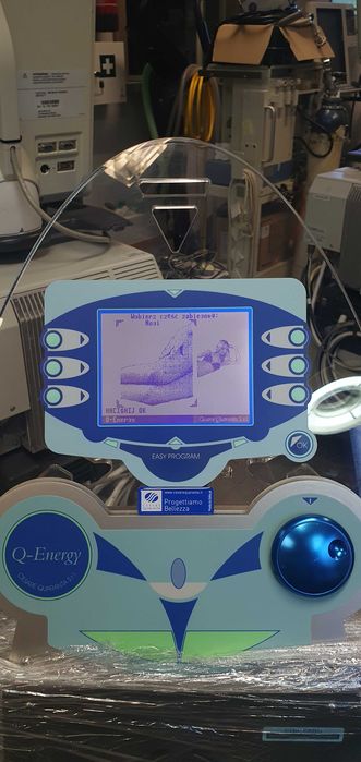 Ultradźwiękowe urządzenie do masażu Q-ENERGY