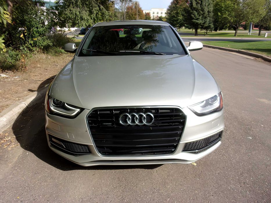 Audi A4      2015