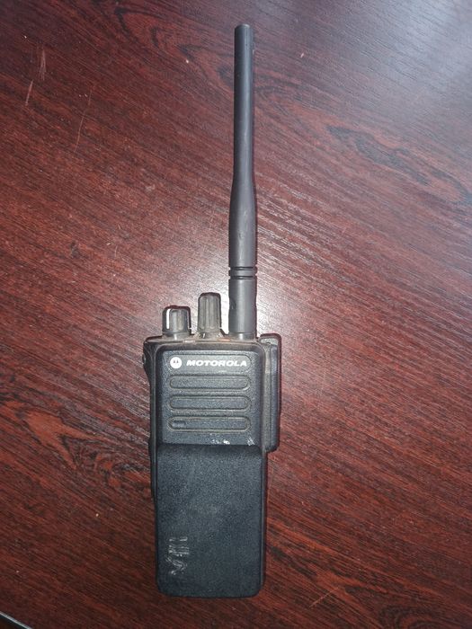 Motorola dp4400e радіостанція