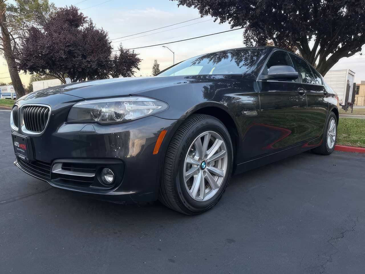 2015 BMW 5 Series 528i