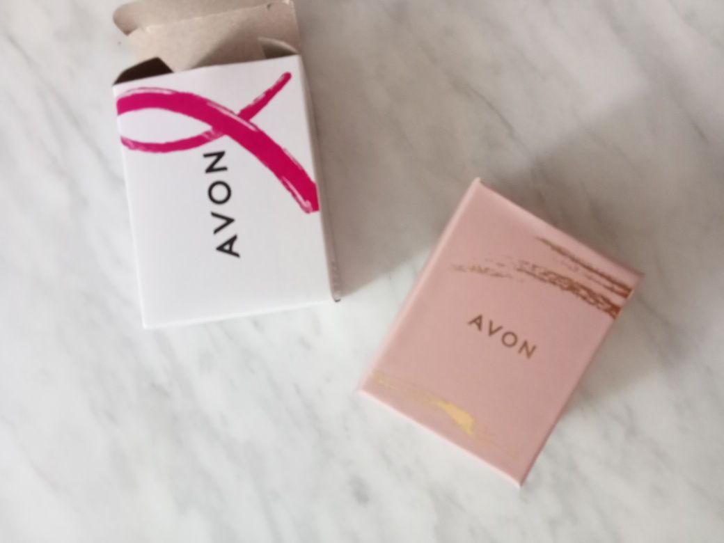 Broszka Avon posrebrzana różowa wstążka NOWA, powiedz STOP przemocy