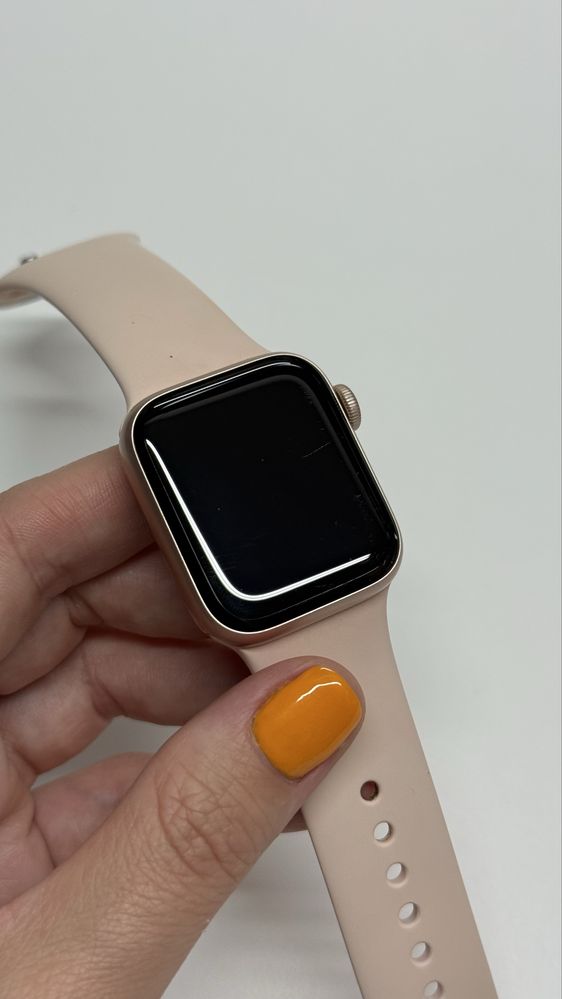 Apple Watch 5 40 mm MWV72