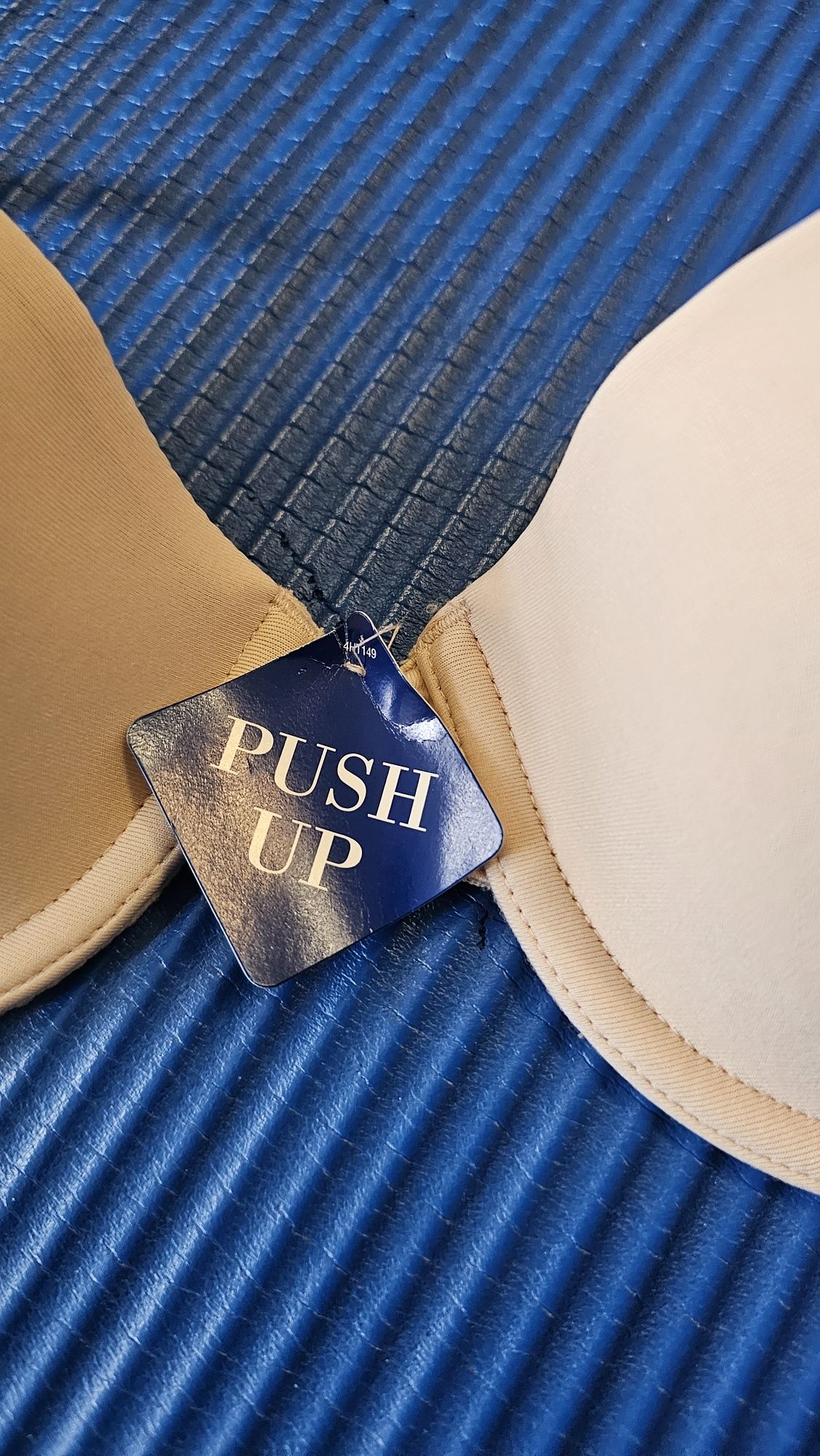 Biustonosz Push UP