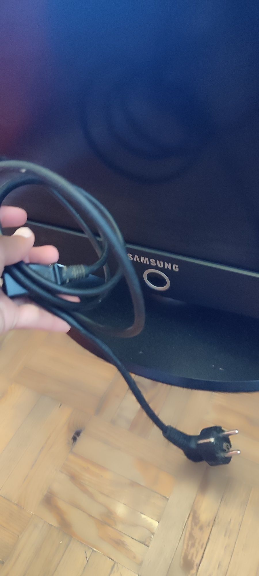 Tv Samsung usada mas a funcionar