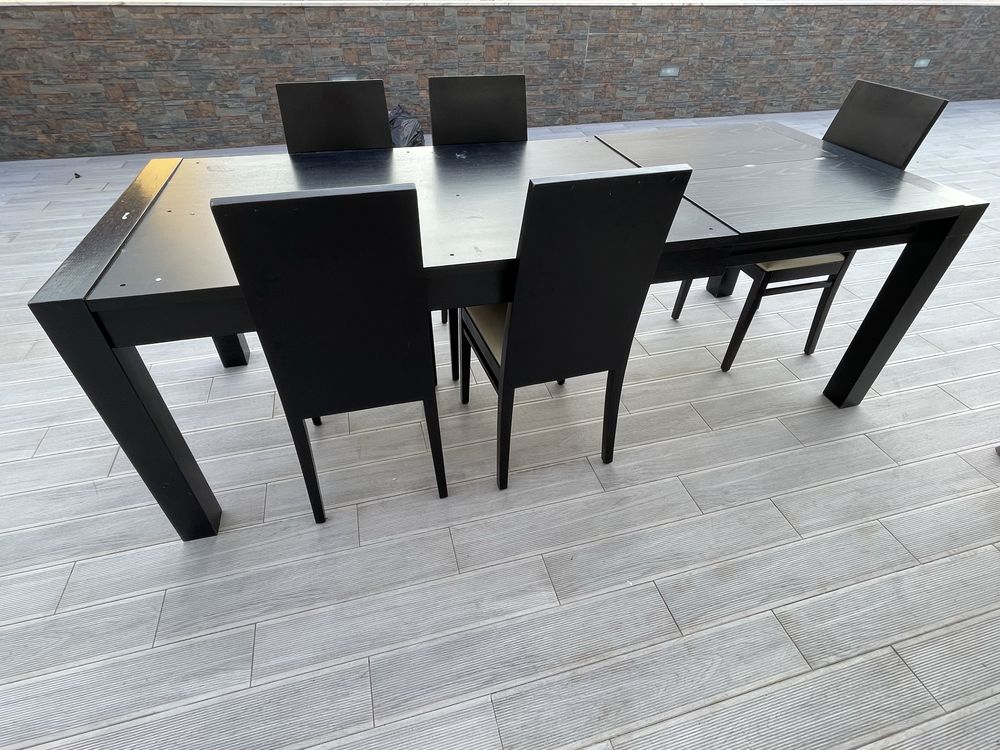 Mesa de Jantar extensivel com 5 Cadeiras