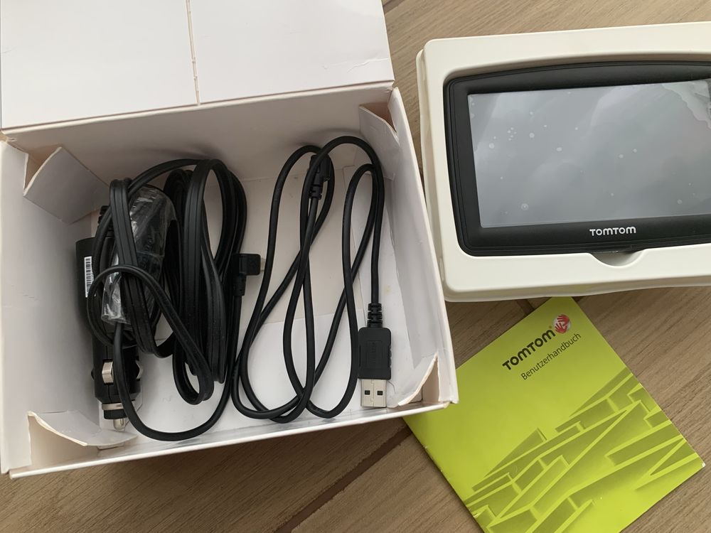 Навігатор TomTom