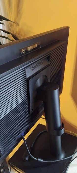 Монитор  Samsung  S24E450