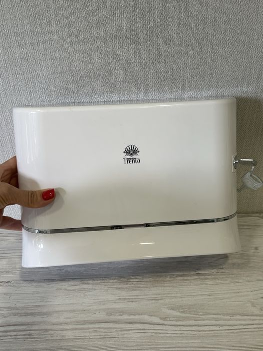 Диспенсер для паперових рушників Trento