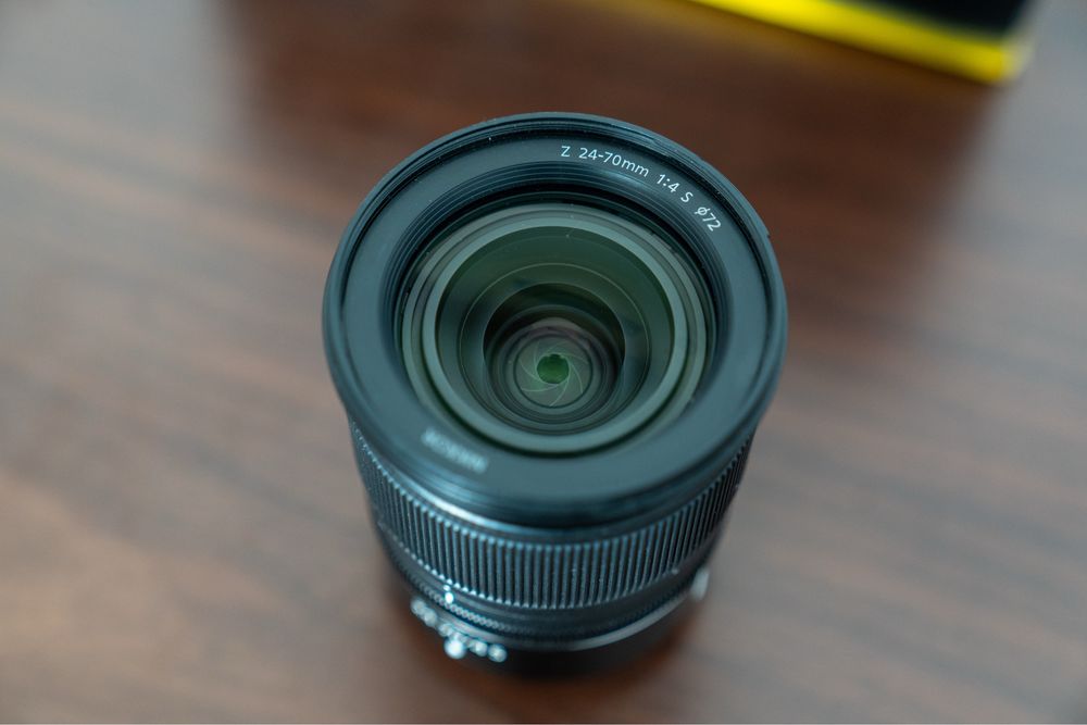 Nikon z - 24-70 f/4