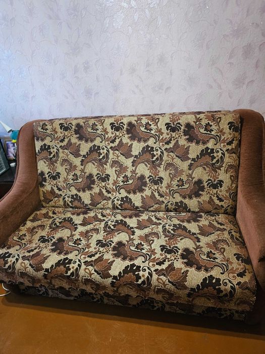 Диван для спальні