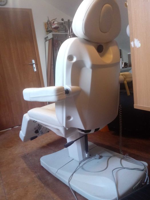 Fotel Kosmetyczny, Pedicure - Elektryczny, Sprawny