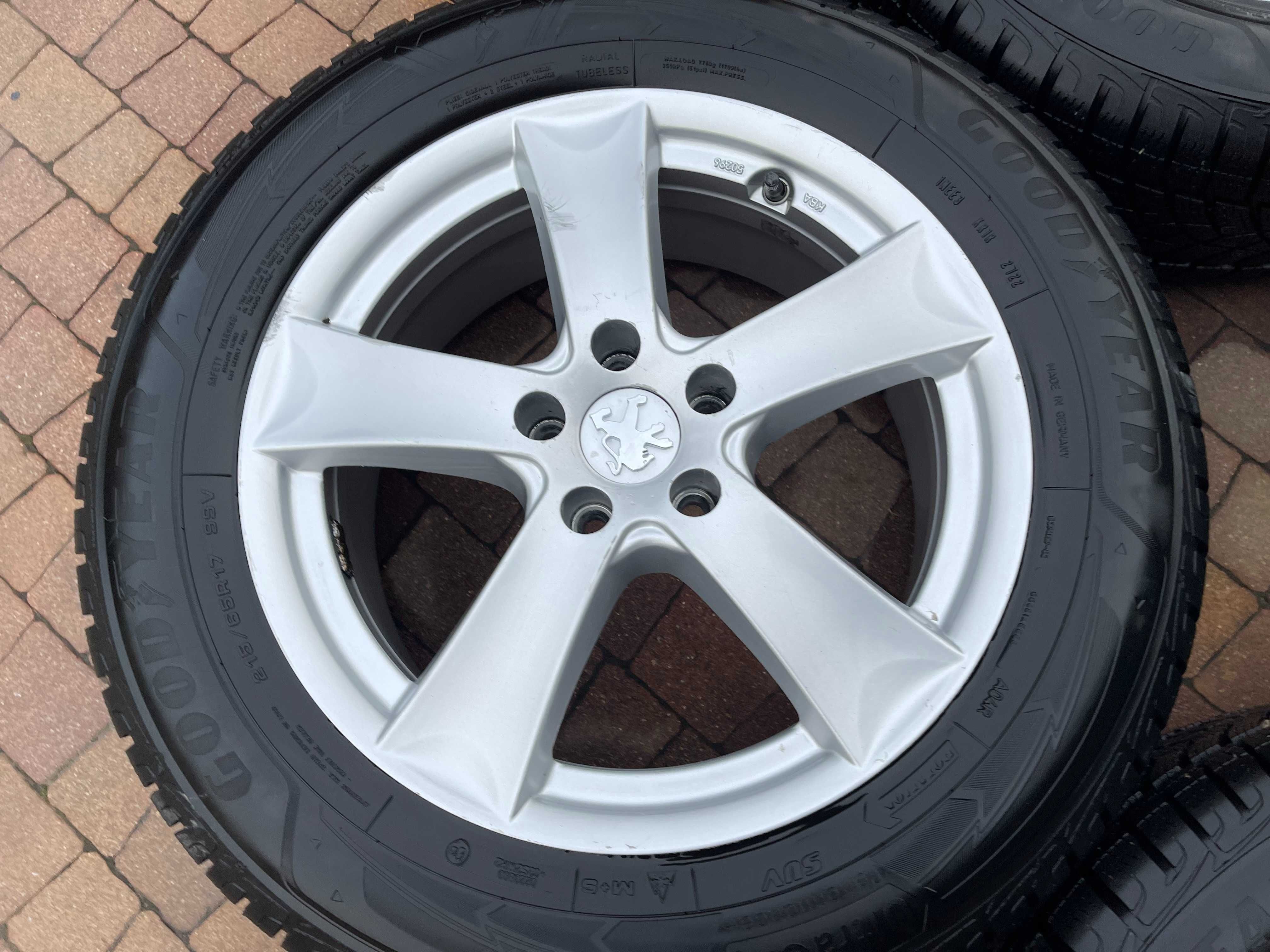 3772. Koła zimowe Peugeot 3008 5x108 Goodyear 215/65/17 2022/24r