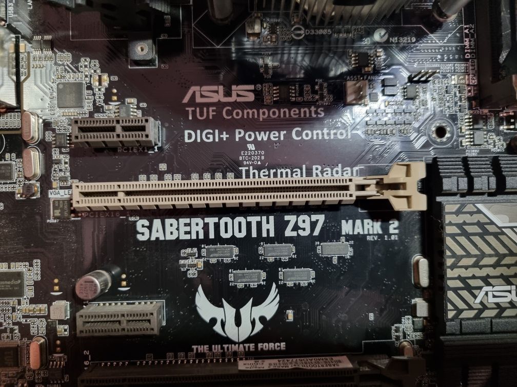 Ігровий комплект ПК ASUS z97 + i7 4790k + 16gb ram + башня. торг.