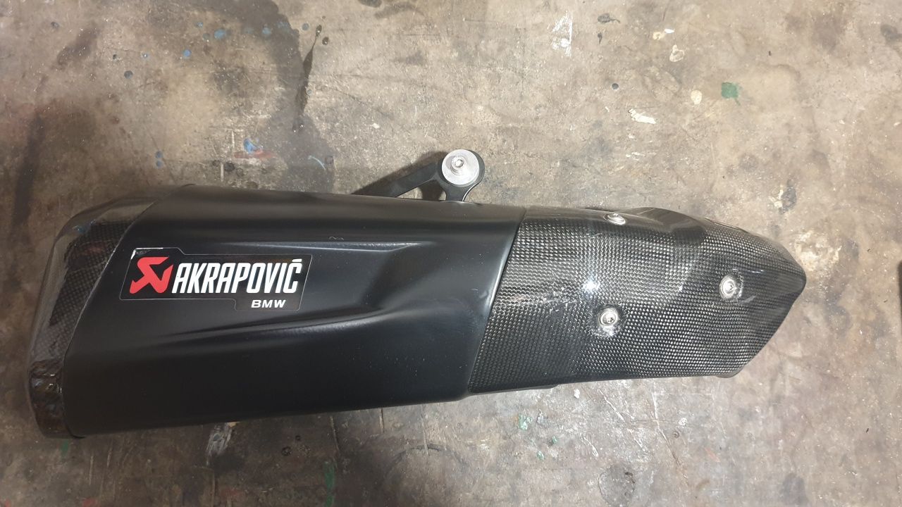 Wydech AKRAPOVIC Slip-On Line S-B10SO4-HZDFT BMW tłumikS1000XR K49