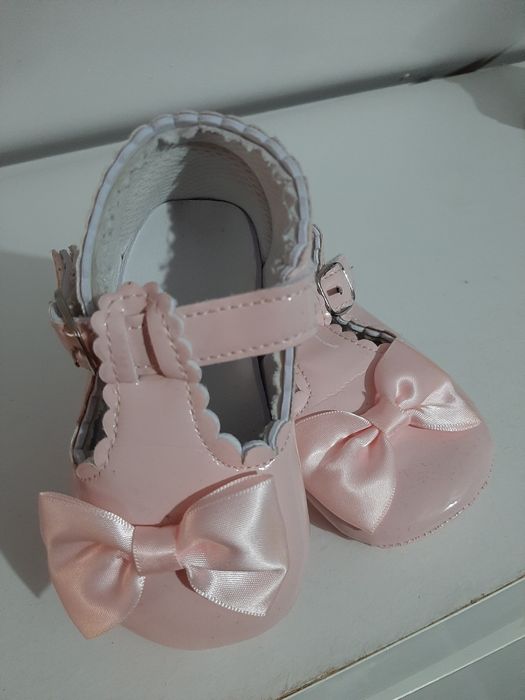 Buty dziewczęce 18-24M