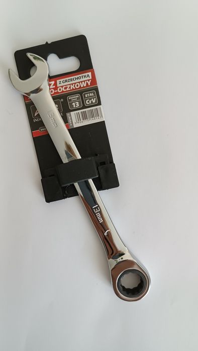 Klucz płasko-oczkowy z grzechotką, 13