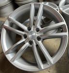 Диски Tesla model S R 19 5 120