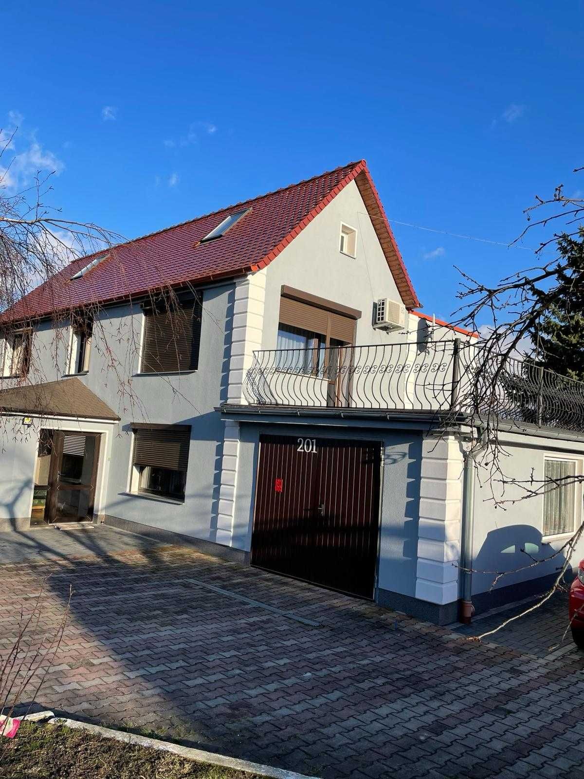 Elewacje, ocieplanie budynków, malowanie
