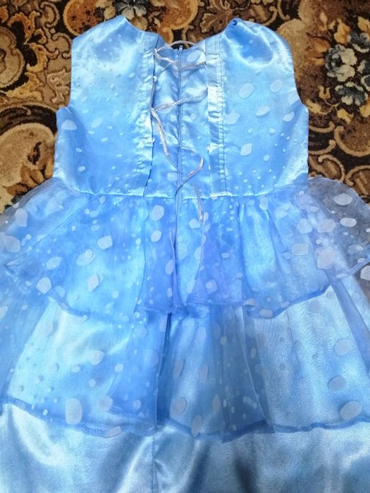 Продам платье для девочки