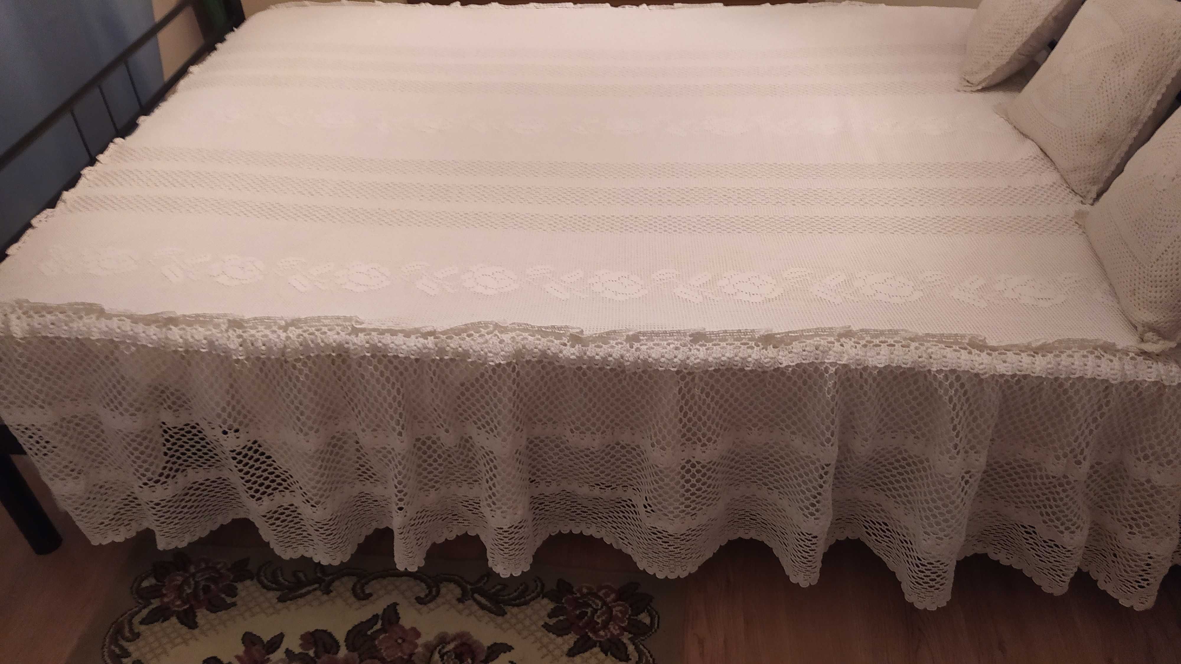 Colcha Renda Cama de Casal 45€