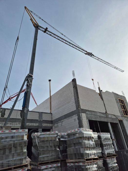 Żuraw Dźwig Budowlany WYNAJEM Wypożyczalnia żurawi na każdą budowę