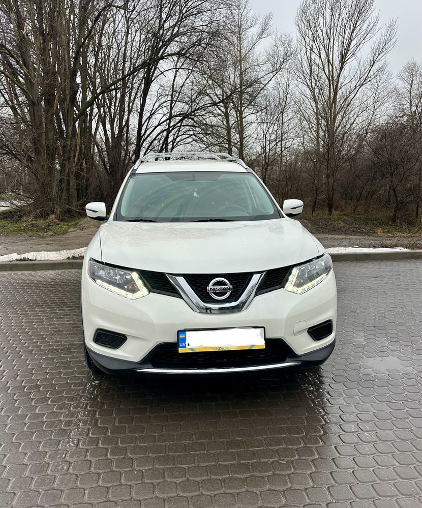 Nissan rogue sv 2016