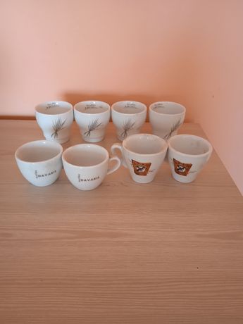 Чашки кавові керамічні.