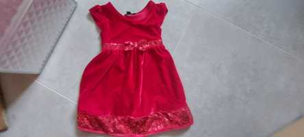 Piękna czerwoną sukienka