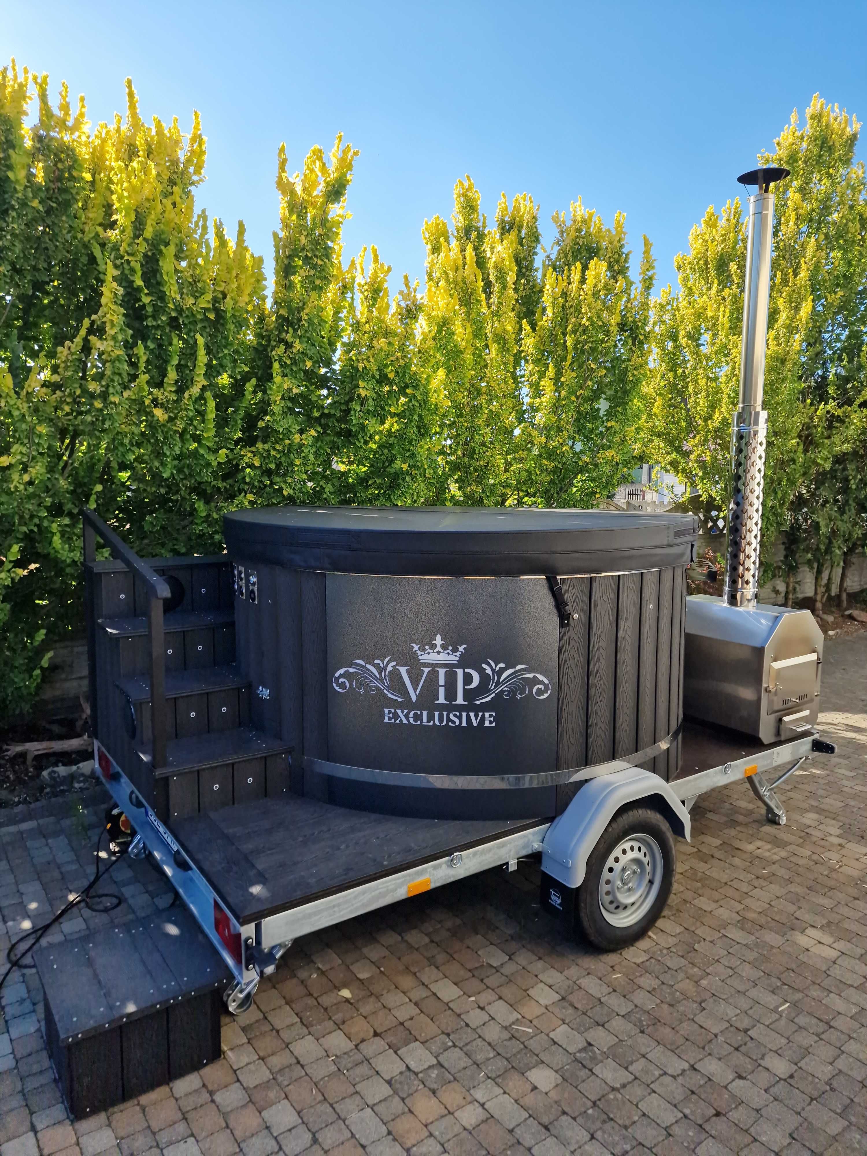 Mobilna balia z jacuzzi wynajem z wbudowanym nagłośnieniem bluetooth