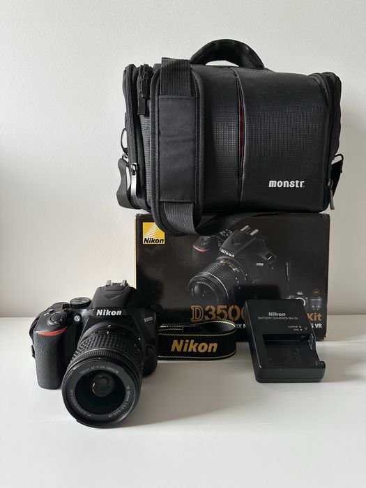 Aparat Nikon D3500 stan bardzo dobry przebieg 12600