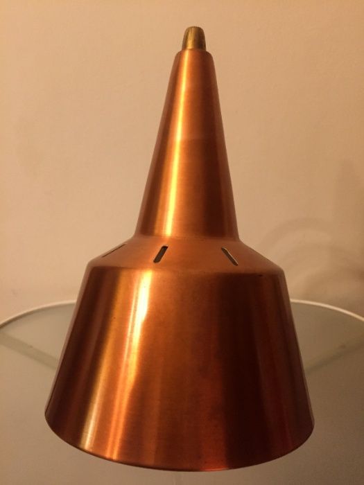 Candeeiro de mesa dinamarquês em cobre, latão com base a preto anos 50