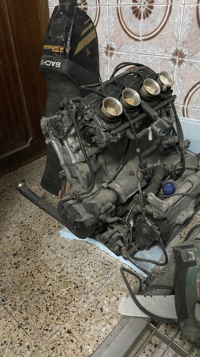 Motor CBR 900 em boas condicoes
