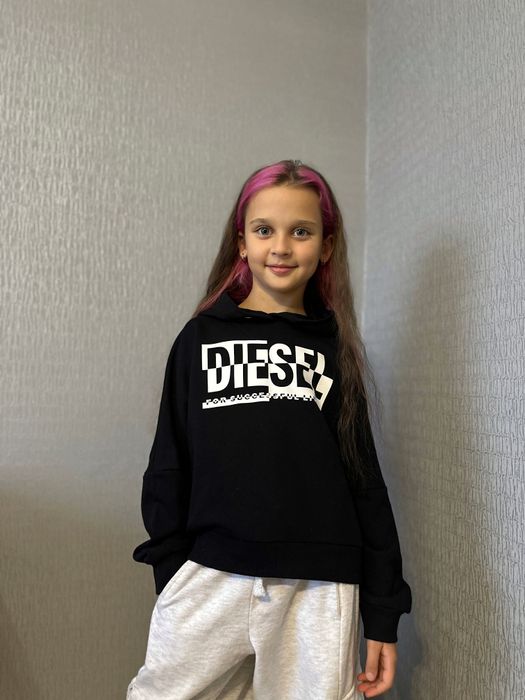 Чорне худі Diesel з капюшоном.