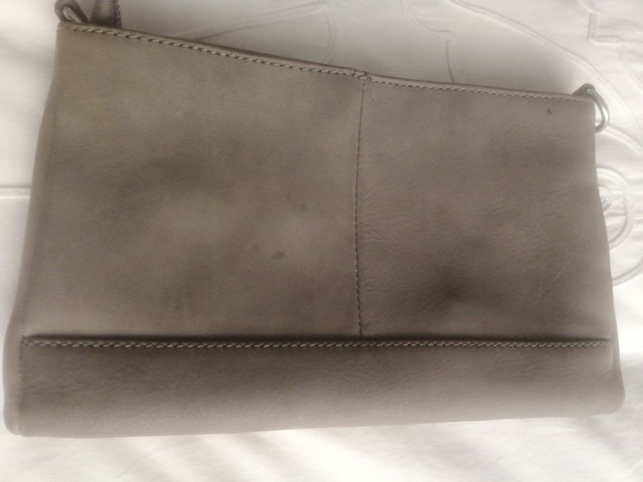 Pequena mala zara camurça cinzenta e metalizados