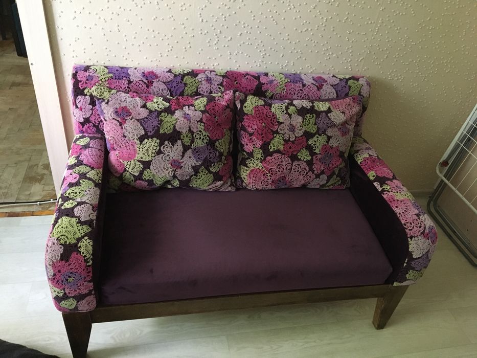 Продам диван для кухни , гостиной , лоджии