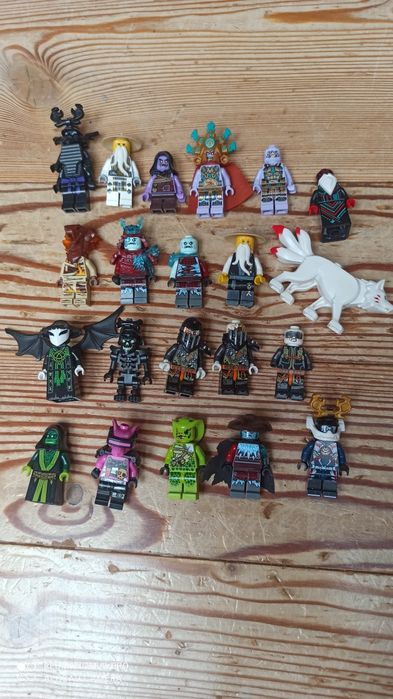 Różne figurki LEGO ninjago
