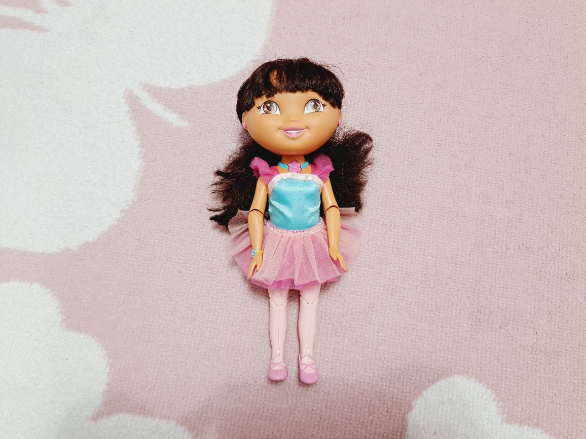 Lalka Dora baletnica 30cm mówi śpiewa świeci Dora świat poznaje