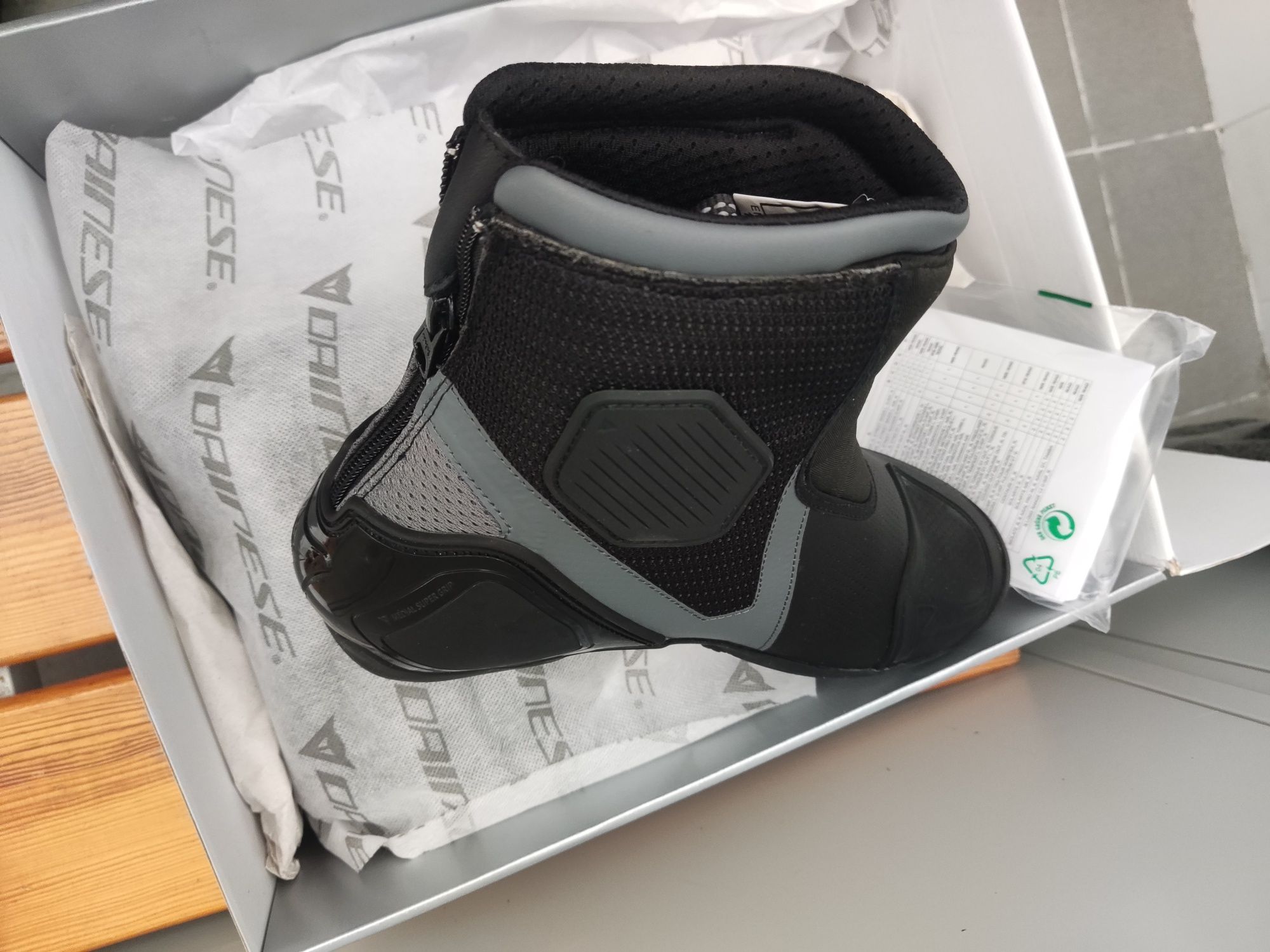 Dainese botas n40 NOVAS.